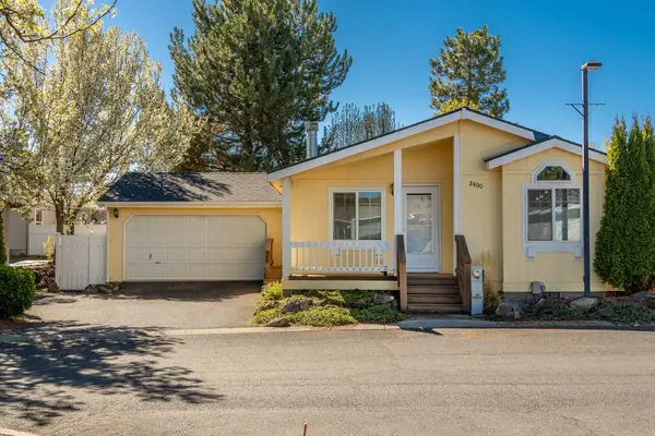 2400 SW Phlox Pond Drive, Redmond, OR 97756