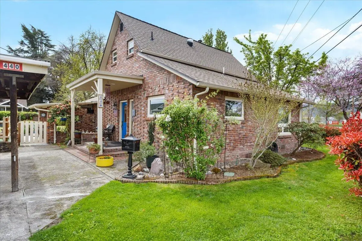 440 Bush Street, Central Point, OR 97502 - #1