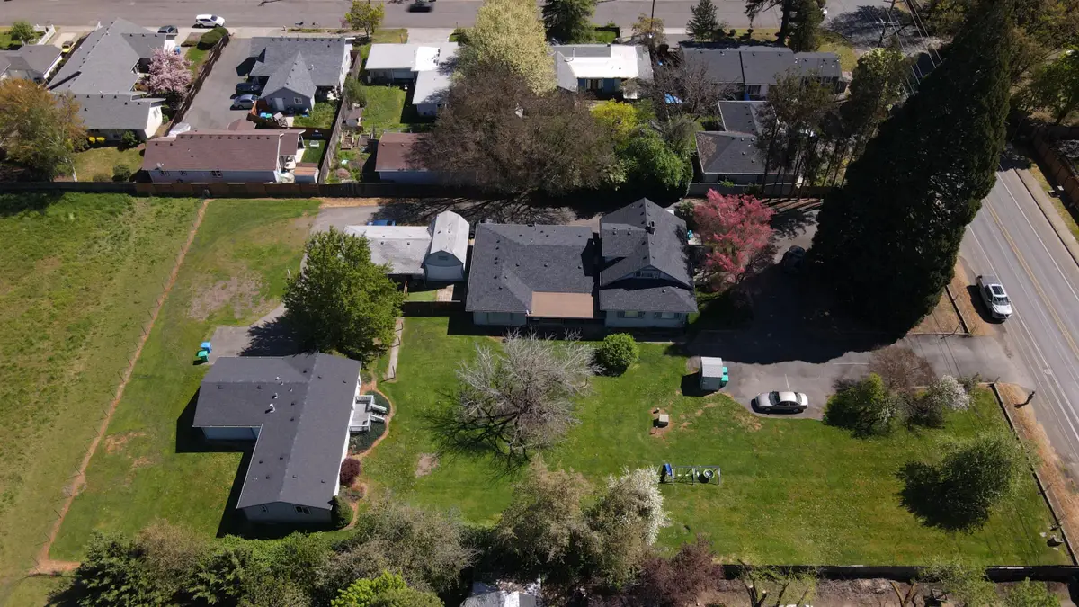 1290 Fruitdale Drive, Grants Pass, OR 97527 - #1