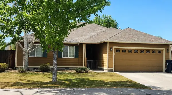 2695 NE 9th Street, Redmond, OR 97756