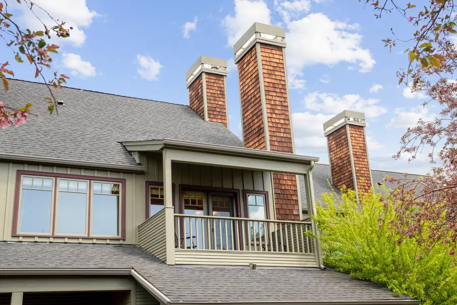 566 W Jefferson Avenue, Sisters, OR 97759 - #2