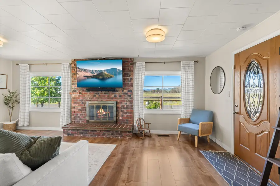 2653 Scenic Avenue, Central Point, OR 97502 - #3