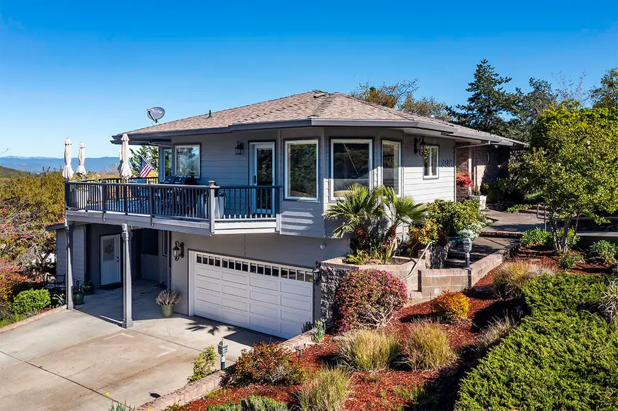 290 Harvard Place, Medford, OR 97504 - #2