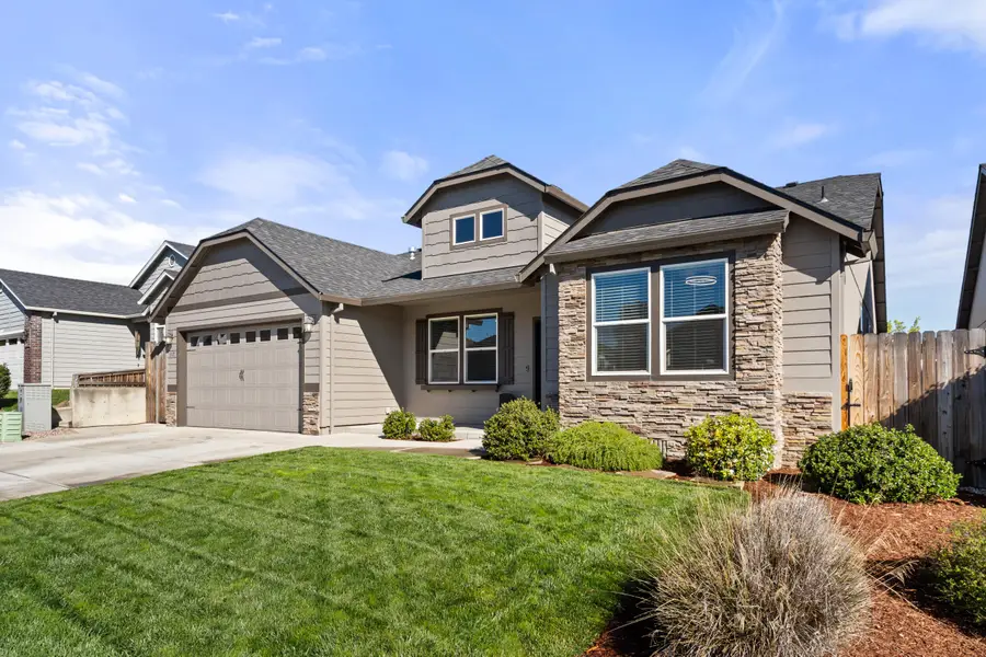 1615 Pearl Eye Lane, Medford, OR 97504 - #3