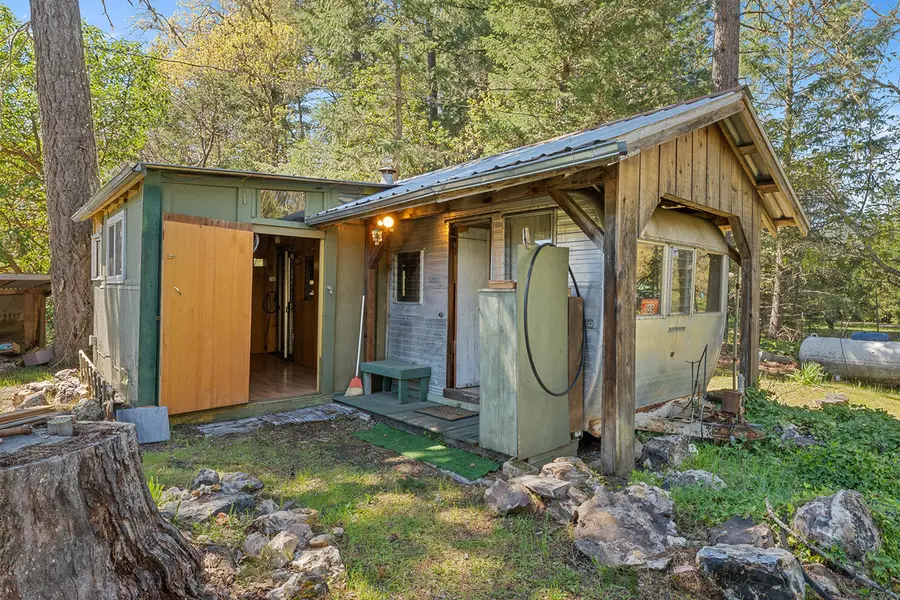 189 Finch Road, Kerby, OR 97531 - #3