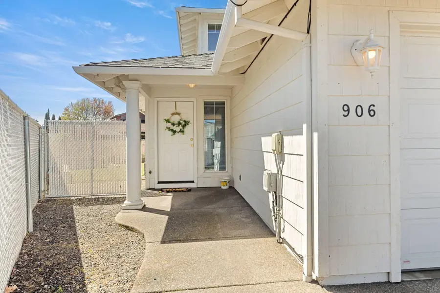 906 Brandi Way, Central Point, OR 97502 - #2