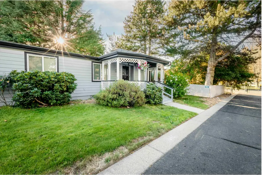 1010 Hemlock Lane, Grants Pass, OR 97527 - #3