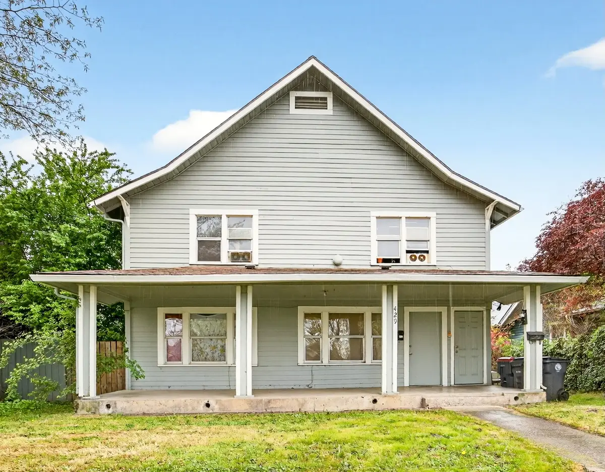 429 N Holly Street, Medford, OR 97501 - #1