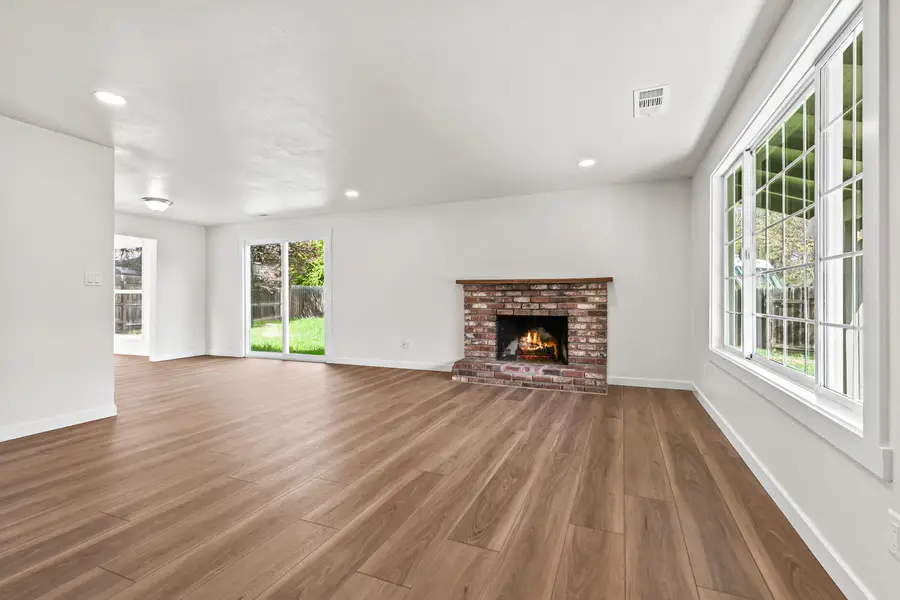 3063 Shelterwood Circle, Medford, OR 97501 - #3