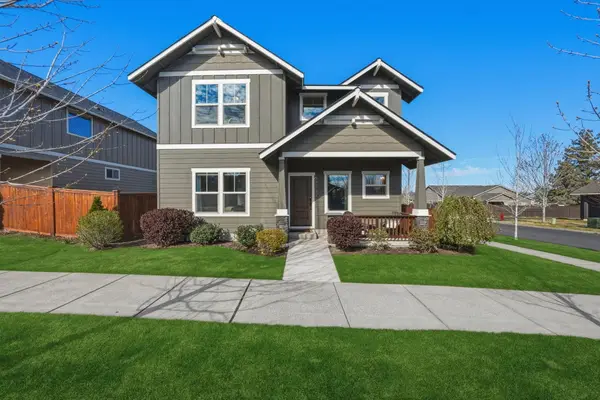 62735 Hawkview Road, Bend, OR 97701