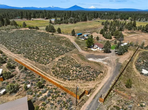 67395 Rabbitbrush Drive, Bend, OR 97703