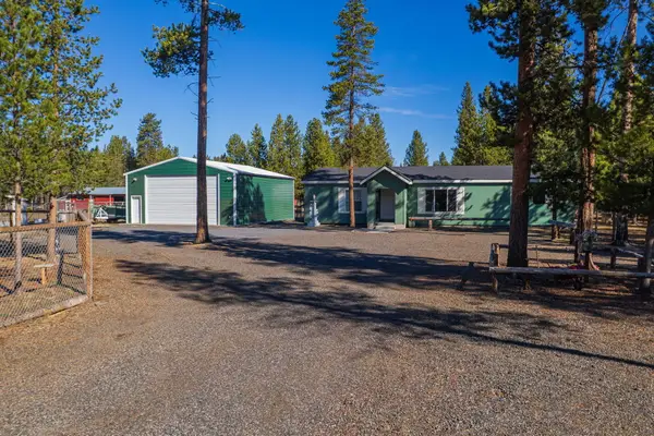 12411 Larchwood Drive, La Pine, OR 97739