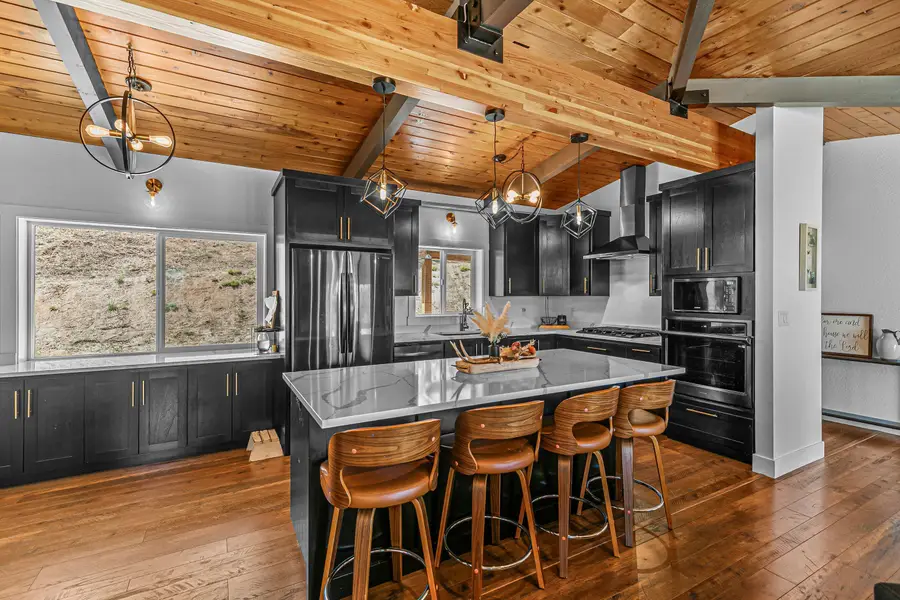 2555 Old Military Road, Central Point, OR 97502 - #3