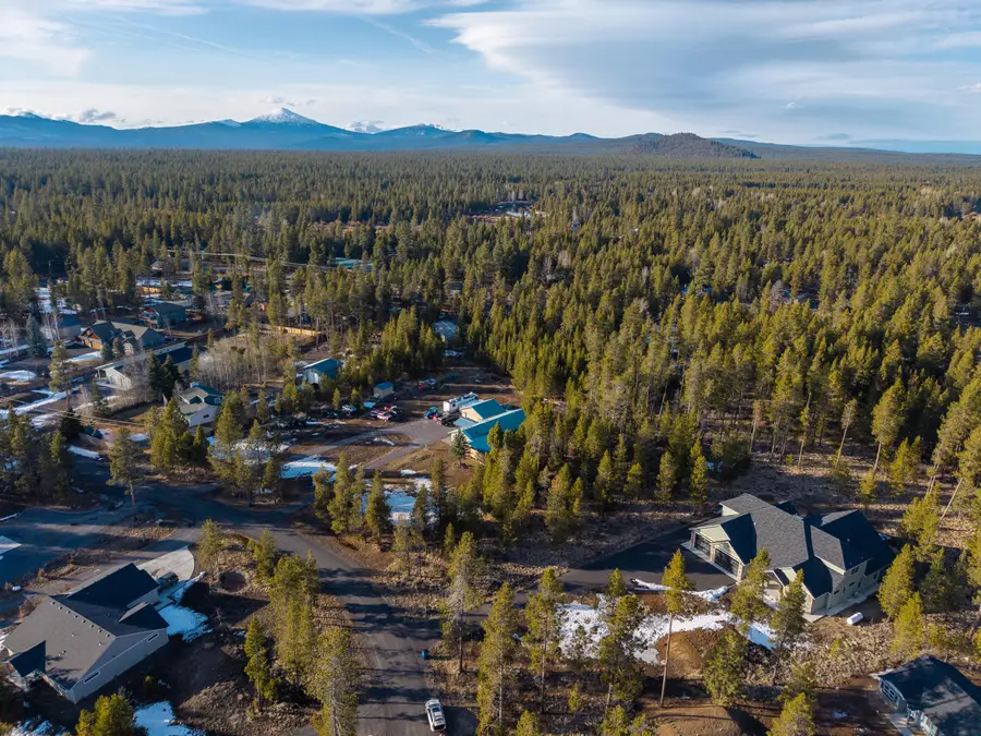 55426 Heierman Drive #33, Bend, OR 97707 - #3