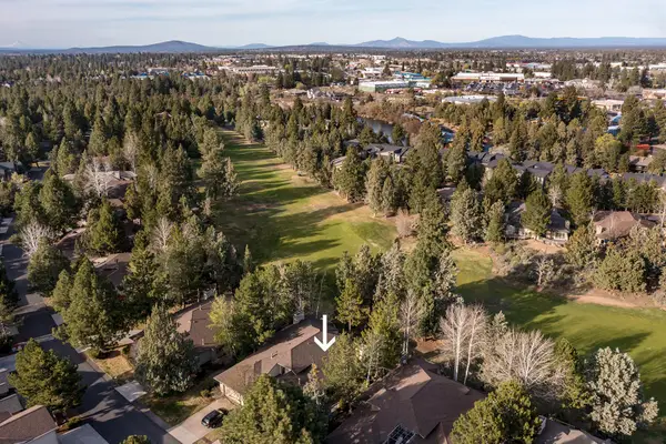 3020 NW Clubhouse Drive, Bend, OR 97703
