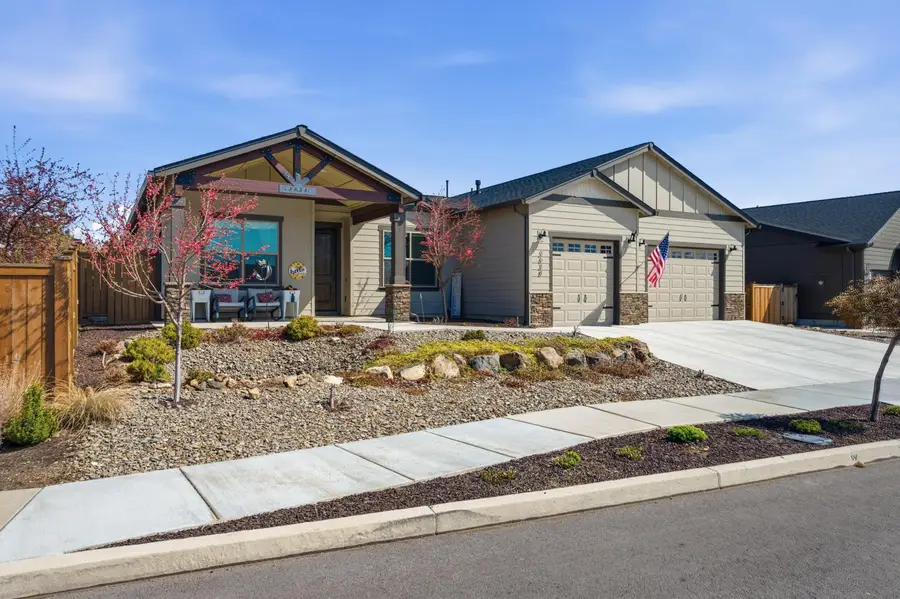 3638 SW 45th Street, Redmond, OR 97756 - #2