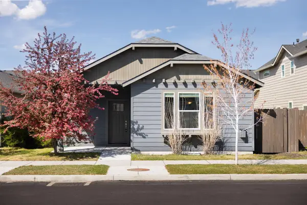 2557 NW Spruce Place, Redmond, OR 97756