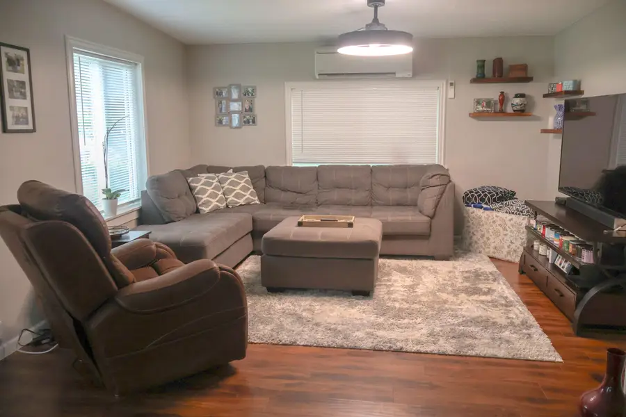 1002 Sunset Avenue, Medford, OR 97501 - #3