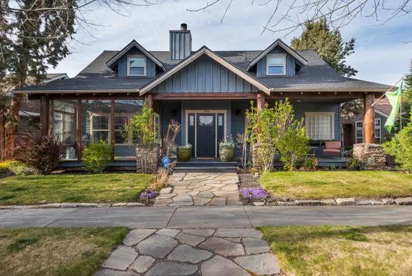 2936 NE Red Oak Drive, Bend, OR 97701