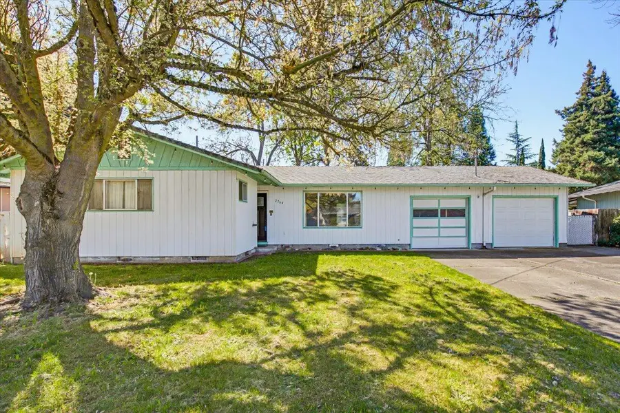 2764 Ruth Drive, Medford, OR 97504 - #3