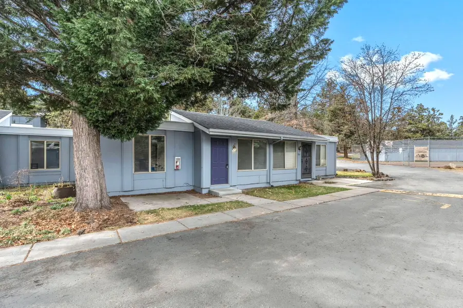 1700 Wells Acres #APT 25, Bend, OR 97701 - #2