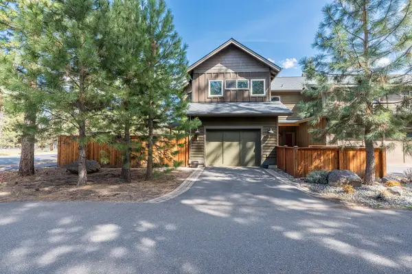 923 E Desperado Trail, Sisters, OR 97759