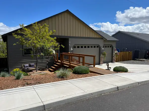 2788 SW 34th Street, Redmond, OR 97756
