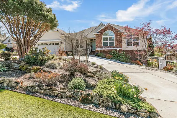 3910 Cherry Lane, Medford, OR 97504