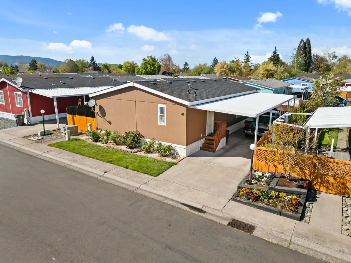 1570 S Peach Street #SPC 49, Medford, OR 97501 - #1