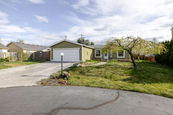 1630 NE 6th, Redmond, OR 97756
