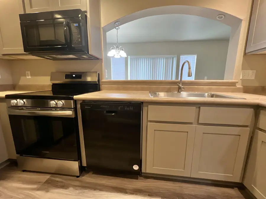 303 Live Oak Loop, Central Point, OR 97502 - #3