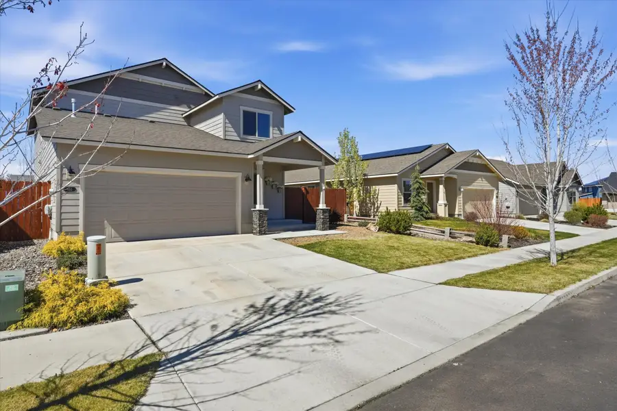 655 NW 26th Street, Redmond, OR 97756 - #3