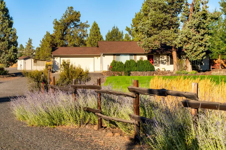 6563 NW Homestead Way, Redmond, OR 97756 - #2