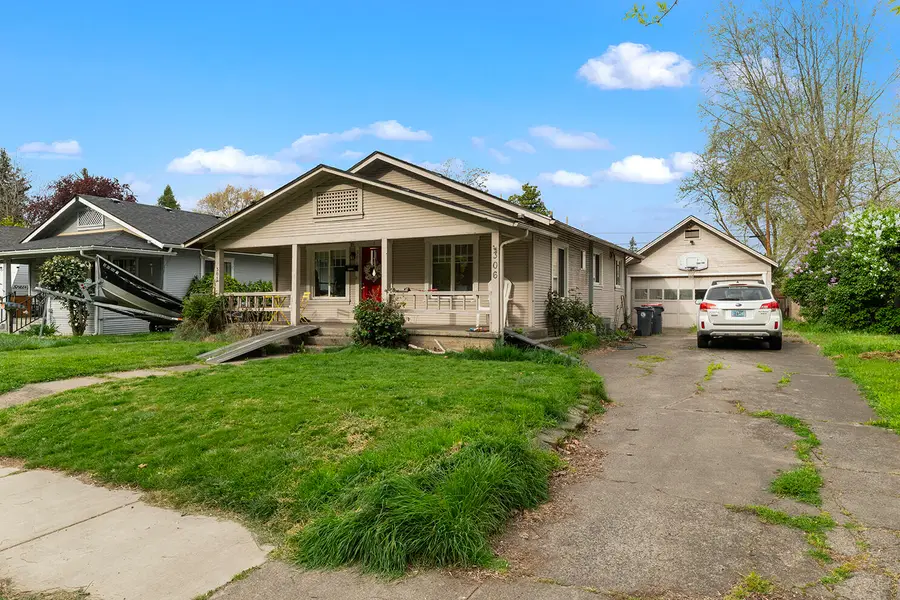 306 Vancouver Avenue, Medford, OR 97504 - #3