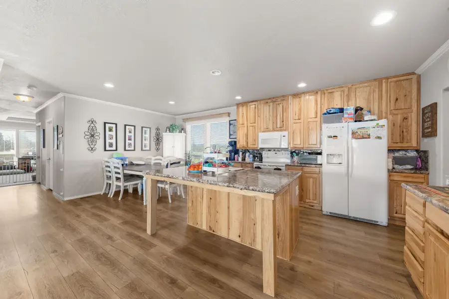 243 Highway 234, Eagle Point, OR 97524 - #2