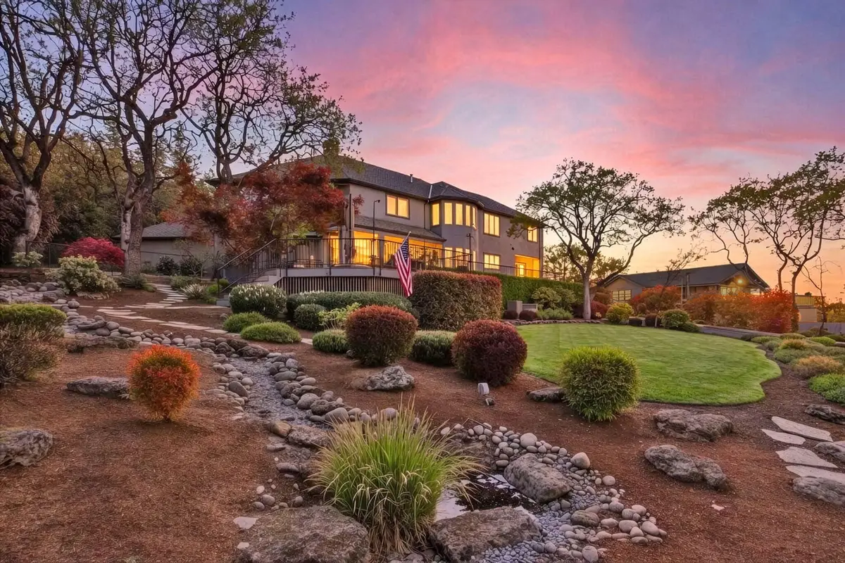 2583 Oak View Circle, Medford, OR 97504 - #1