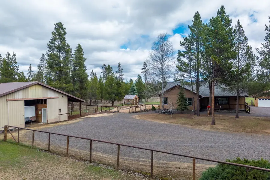 50940 S Huntington Road, La Pine, OR 97739 - #2