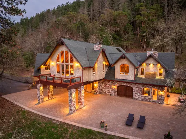 3998 Little Applegate Road, Jacksonville, OR 97530