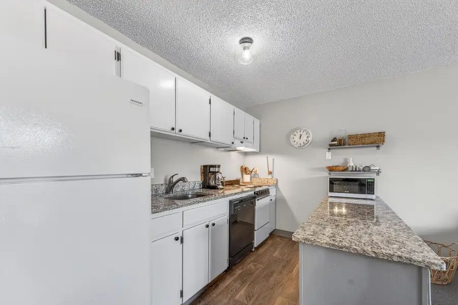 1565 NW Wall Street #327-328, Bend, OR 97703 - #3