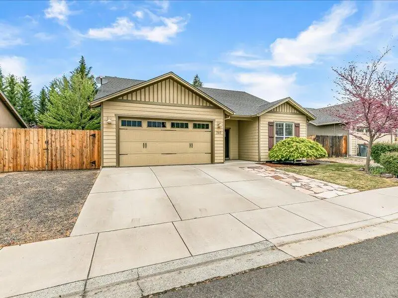 707 Sweethome Place, Medford, OR 97504 - #2