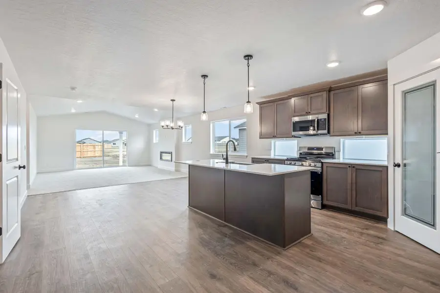 429 NW Monte Vista Avenue #122, Madras, OR 97741 - #3