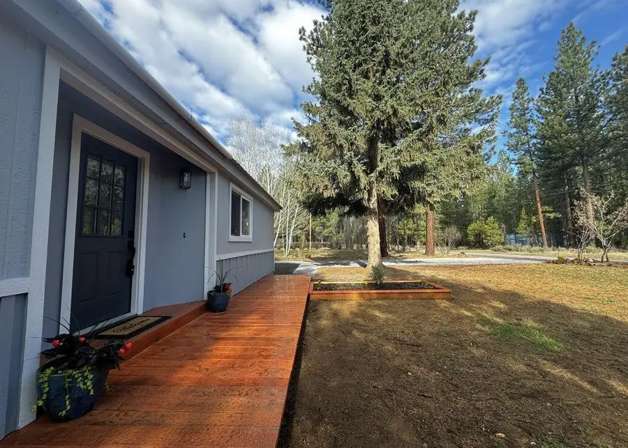 14561 Nuthatch Way, La Pine, OR 97739 - #3