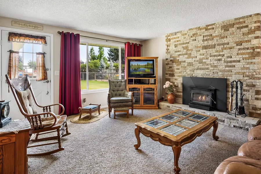 3992 NW Xavier Avenue, Redmond, OR 97756 - #3