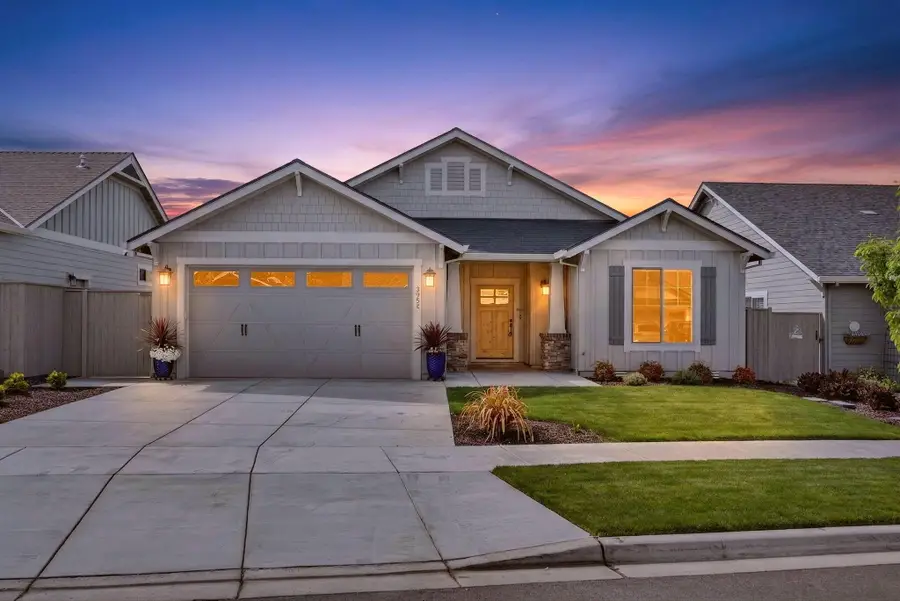 3954 Wyoming Lane, Medford, OR 97504 - #2