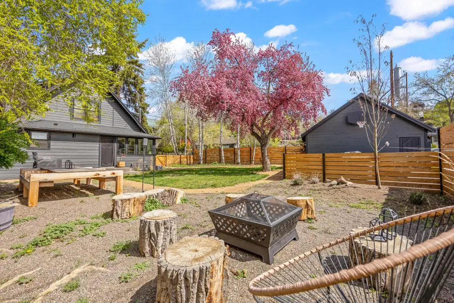 213 NW Riverside Boulevard, Bend, OR 97703 - #3