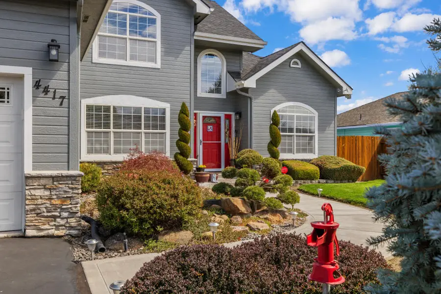 4417 La Habra Way, Klamath Falls, OR 97603 - #3