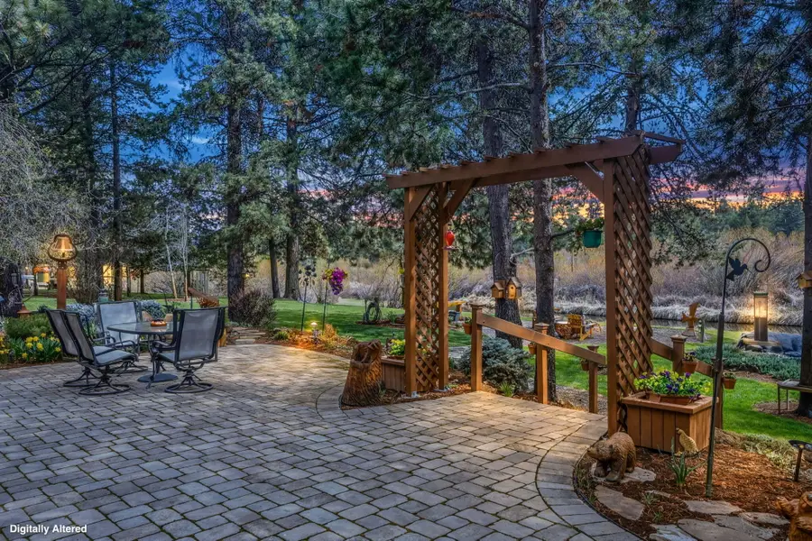 55162 Lazy River, Bend, OR 97707 - #3