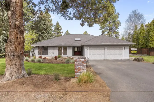 21052 Desert Woods Drive, Bend, OR 97702