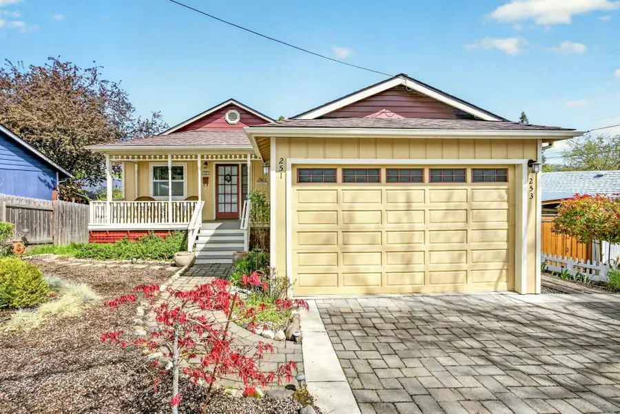 251 E Hersey Street, Ashland, OR 97520 - #3