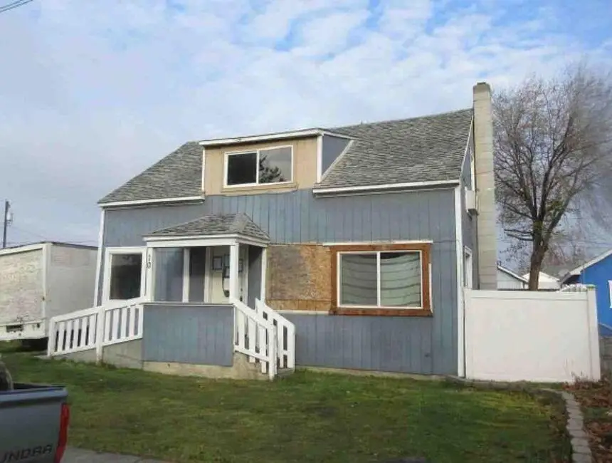 1036 W Hermiston Avenue, Hermiston, OR 97838 - #1